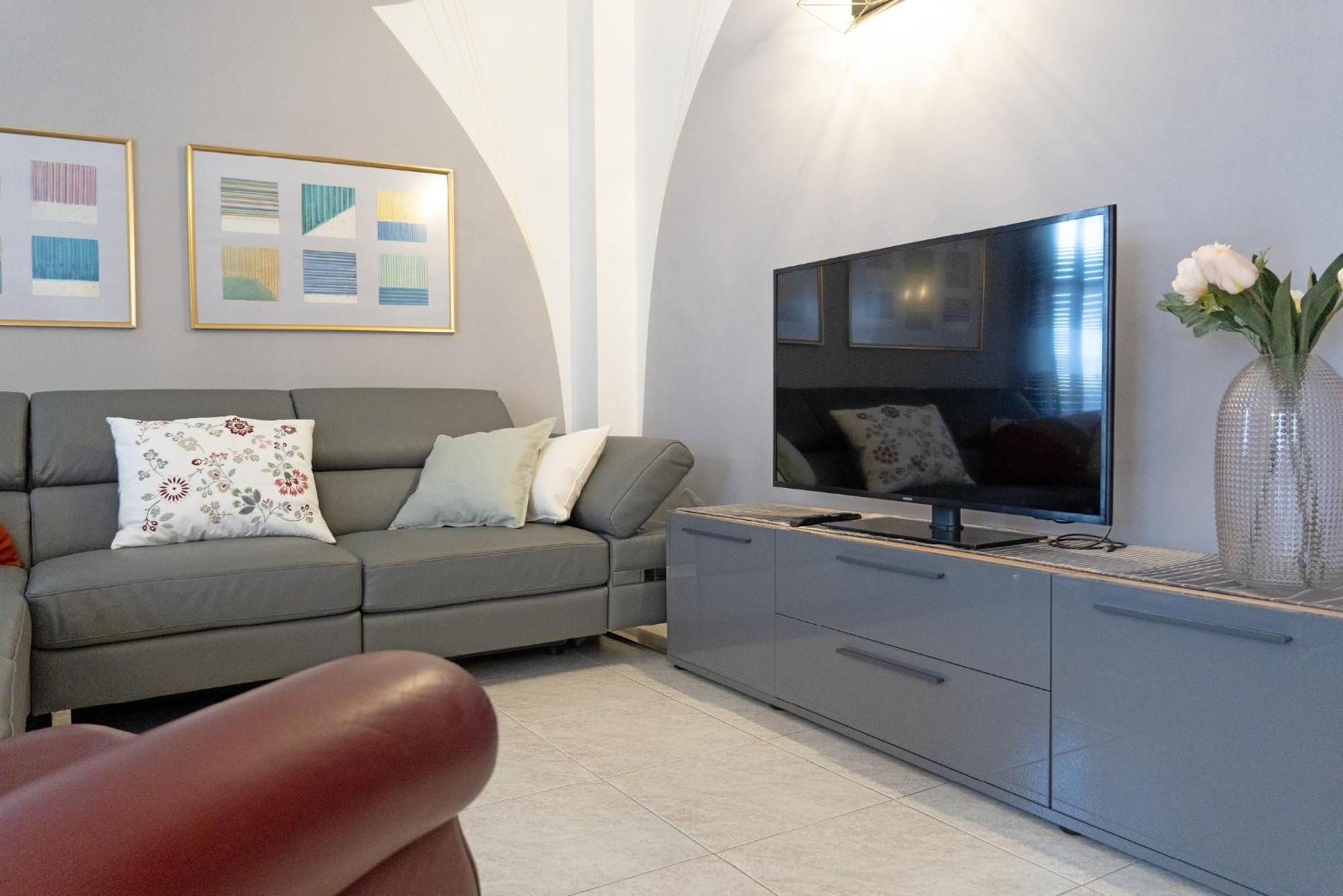 Il Giardino Apartment ชิวิตาโนวา มาร์เค ภายนอก รูปภาพ